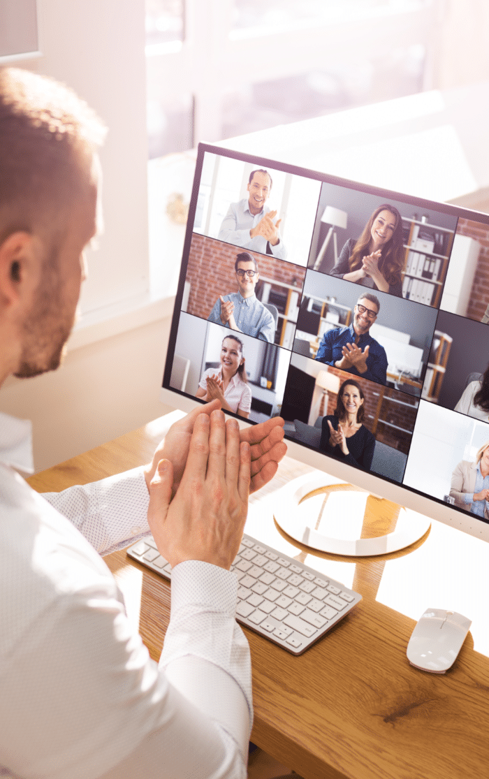 équipes télétravail réunion zoom applaudissement succès réussite collègues