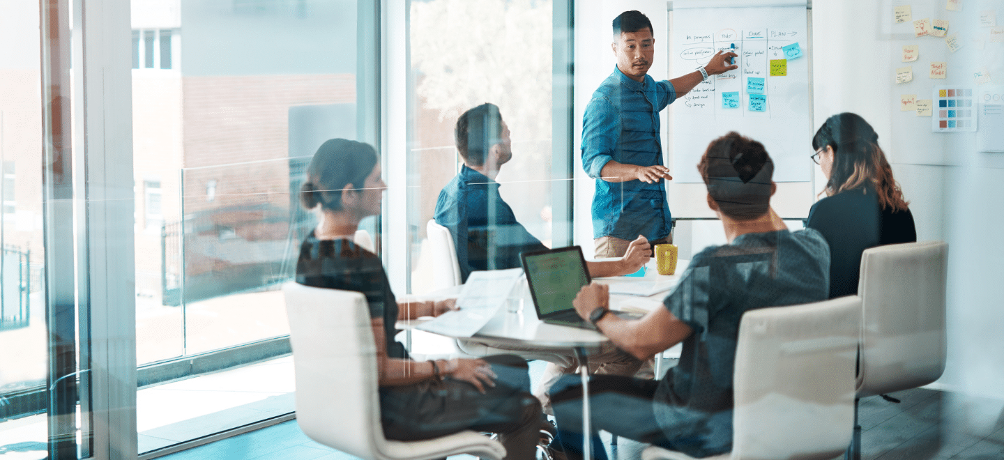 réunion brainstorming gestion de projet équipe collègues